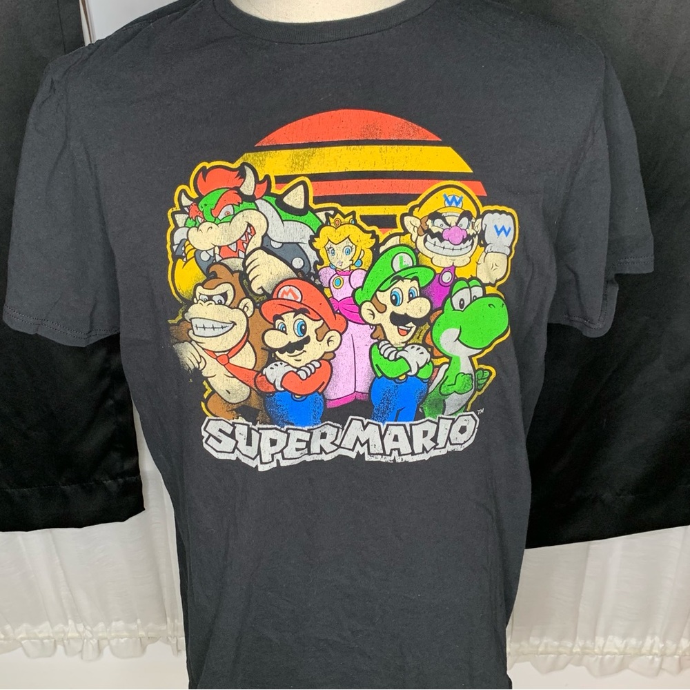Vintage Super Mario & Friends Black Graphic T-Shirt Size: L